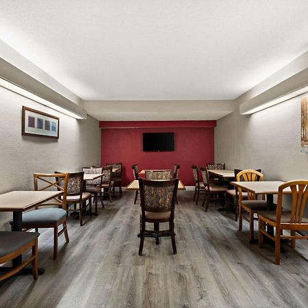 Econo Lodge Richmond Eksteriør billede
