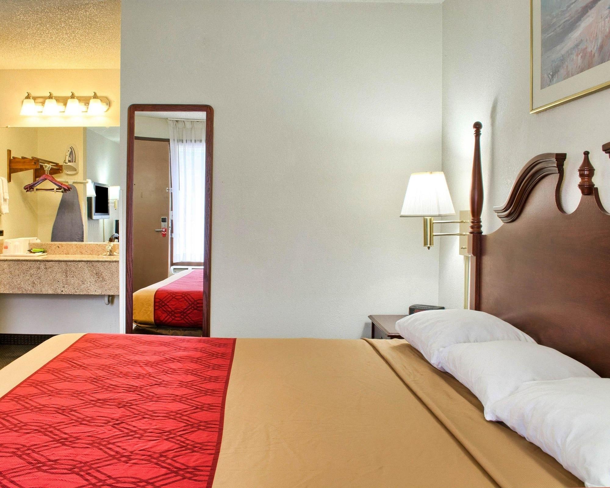 Econo Lodge Richmond Eksteriør billede