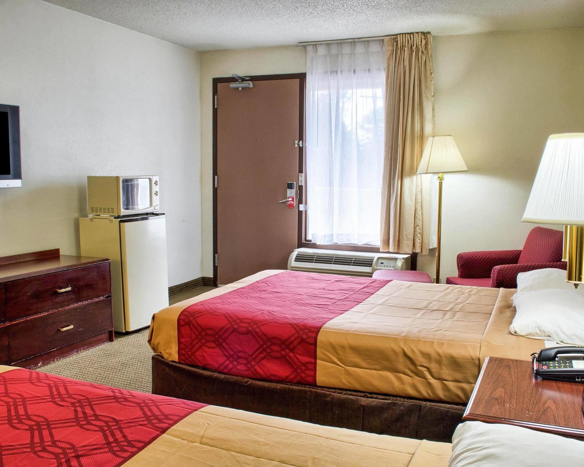 Econo Lodge Richmond Eksteriør billede