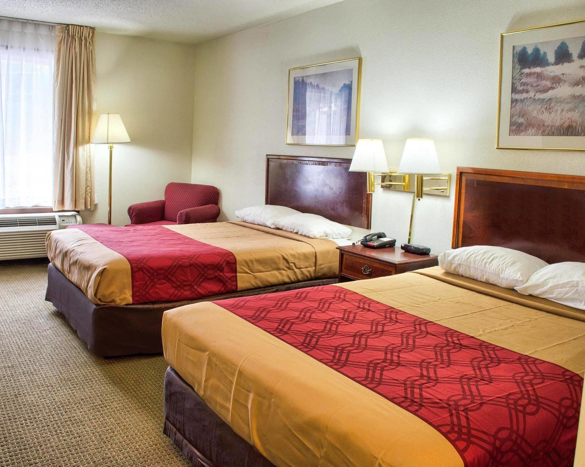 Econo Lodge Richmond Eksteriør billede