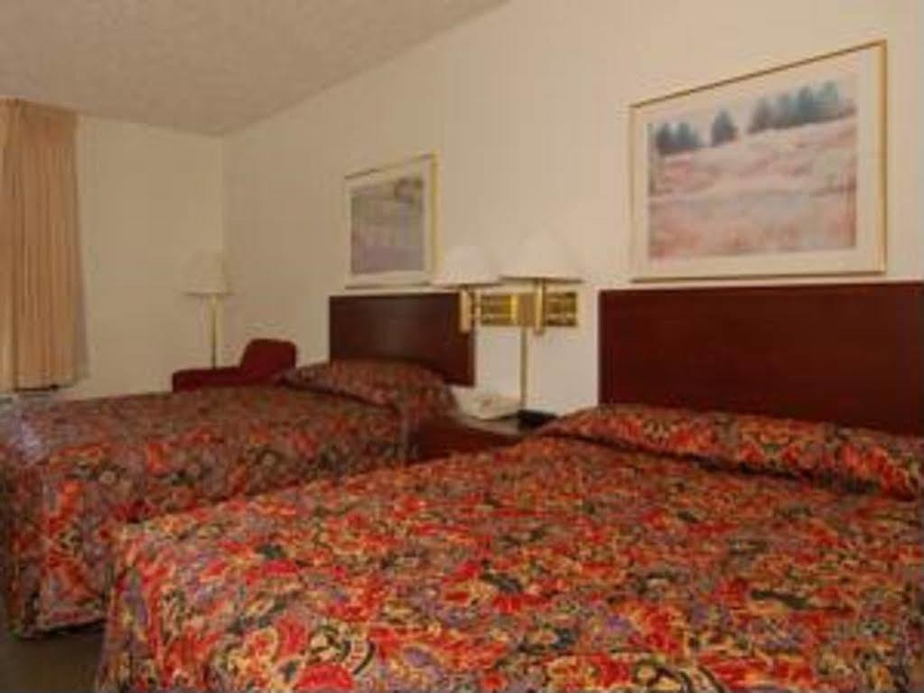 Econo Lodge Richmond Eksteriør billede